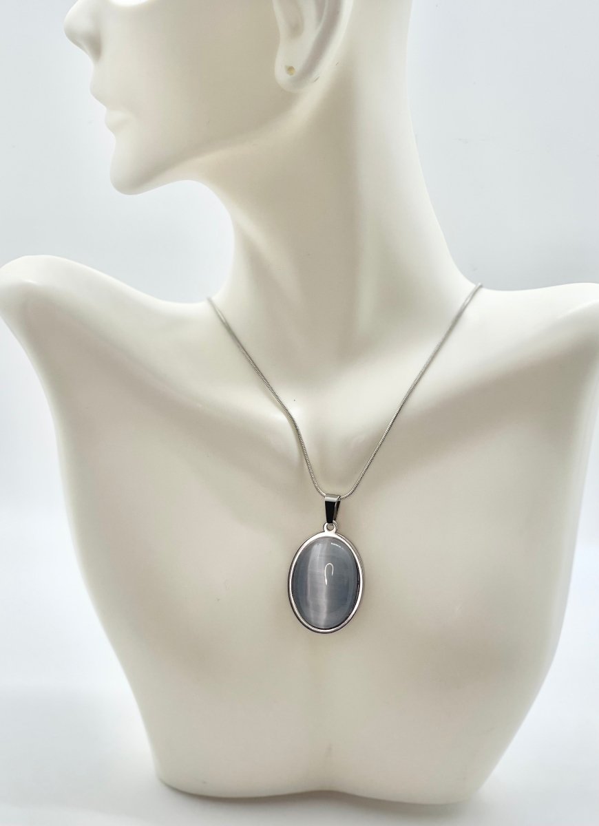 Oval Precious Pendant Necklace - Bodacious Bijous