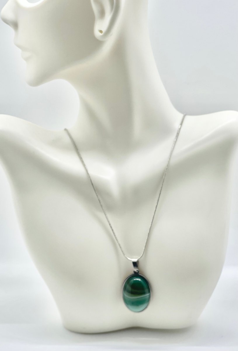 Oval Precious Pendant Necklace - Bodacious Bijous