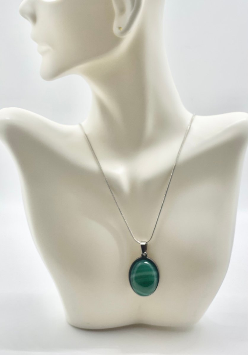 Oval Precious Pendant Necklace - Bodacious Bijous