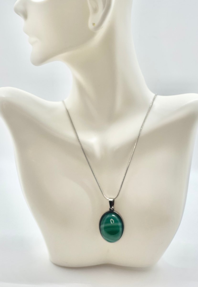 Oval Precious Pendant Necklace - Bodacious Bijous